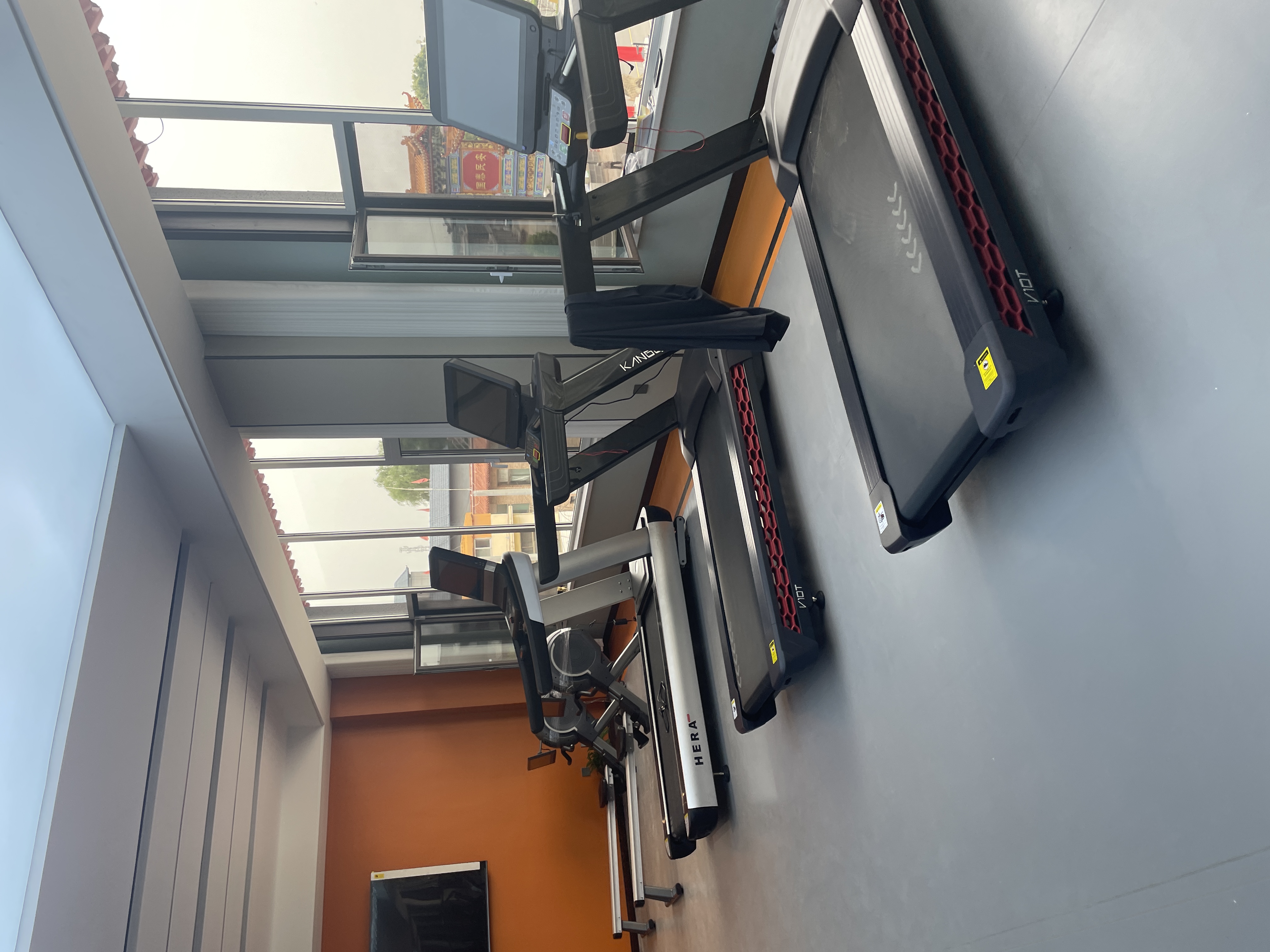 健身房器材供應(yīng)商康強(qiáng)廠家直銷(xiāo)